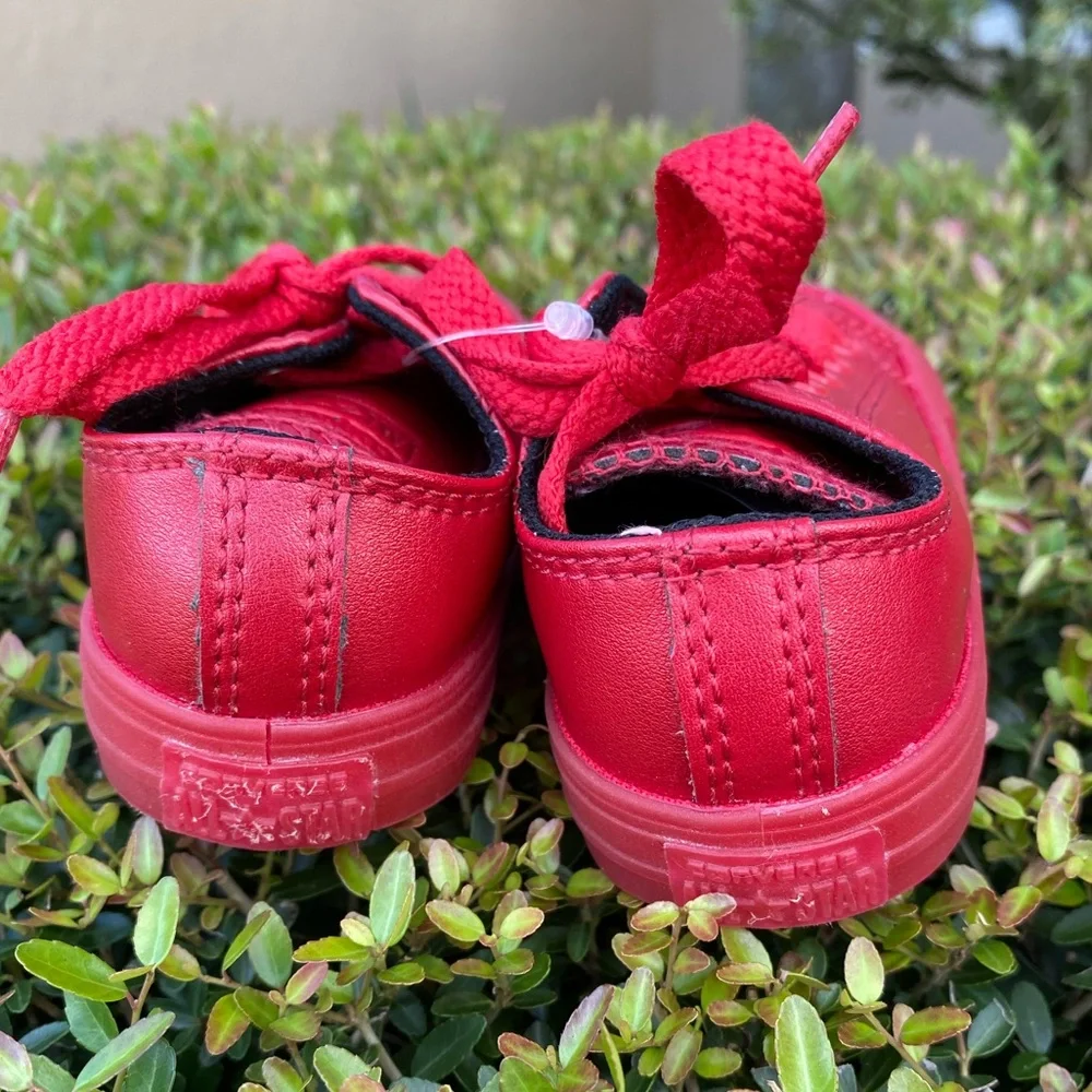 Converse Chuck Taylor All Star Toddler Size‎ 5 Rare Metallic Red 753109C